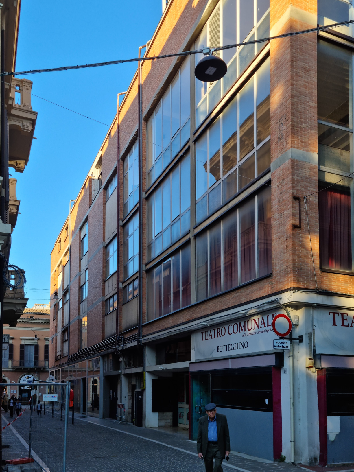 Scorcio della facciata laterale