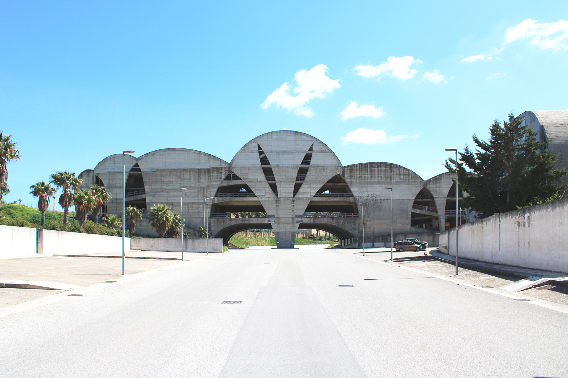 Vista frontale da Viale Belice