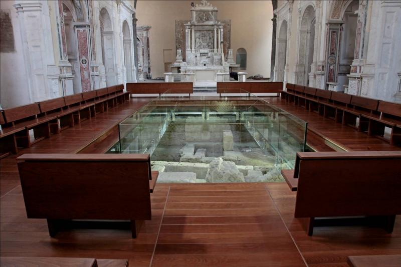 Chiesa di Sant'Aniello, navata centrale, gli scavi