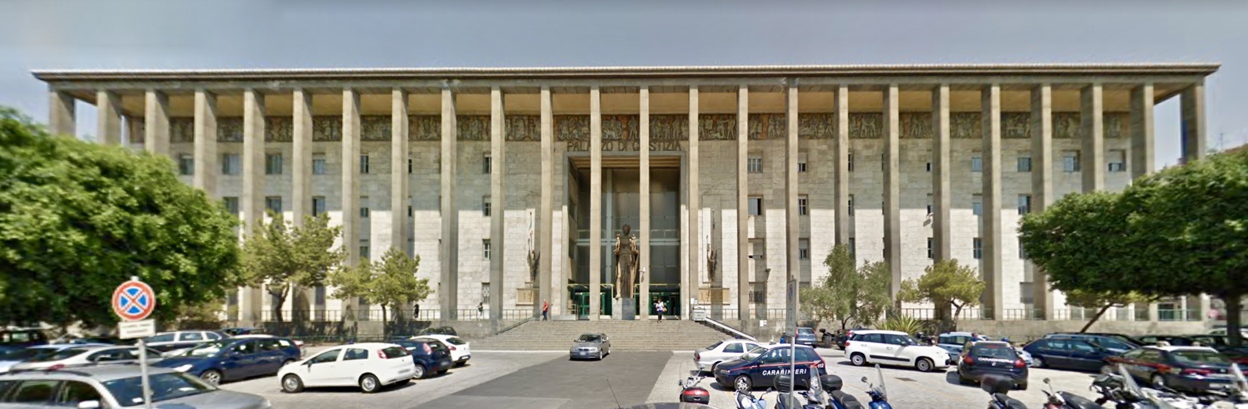 Palazzo di Giustizia di Catania, prospetto principale