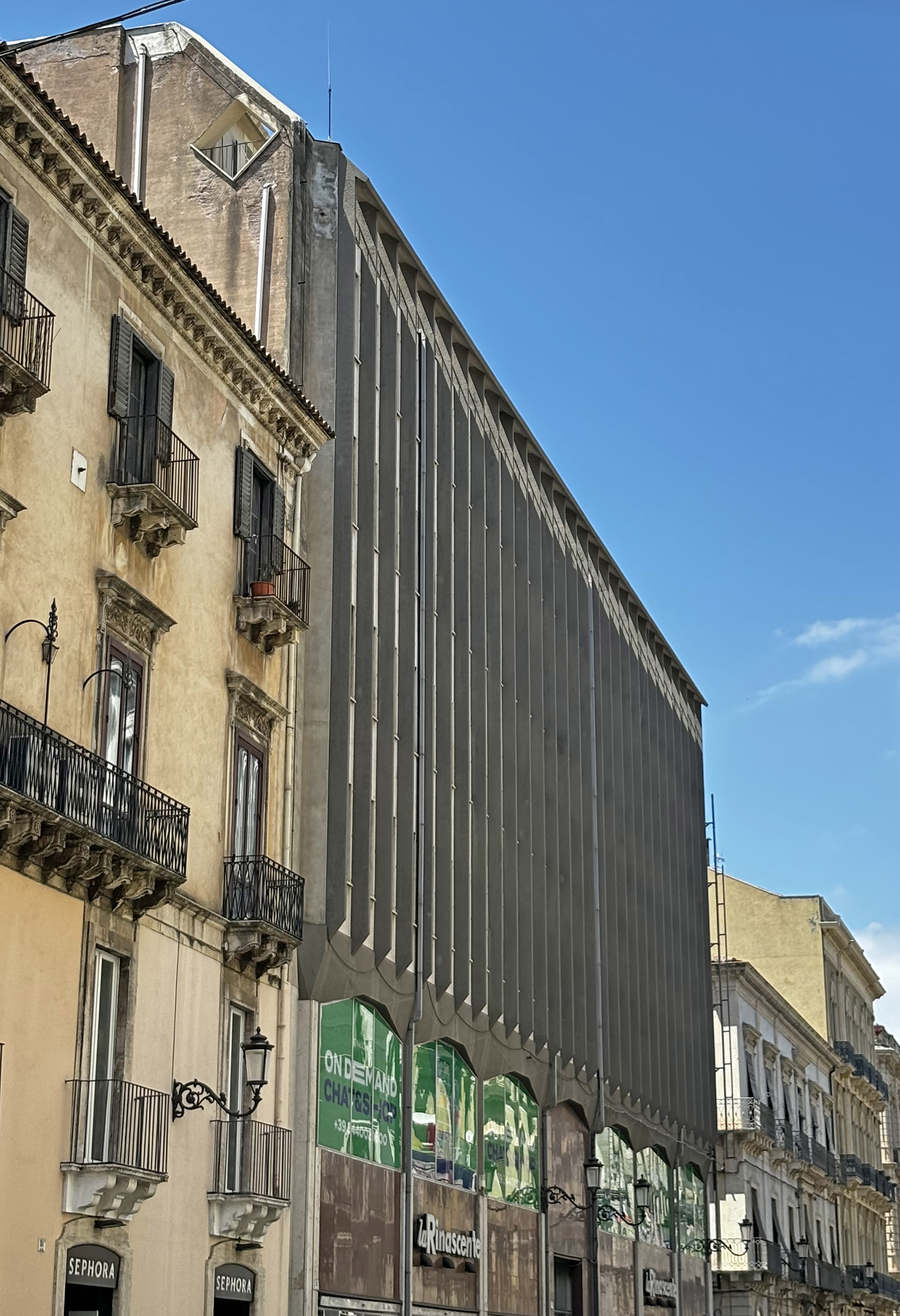 Vista da via Etnea 