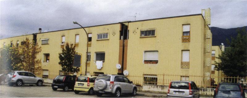 Fronte su Via Rodolfo Morandi