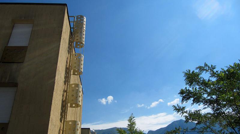 Fronte trasversale stecca sud, particolare scale di manutenzione esterne