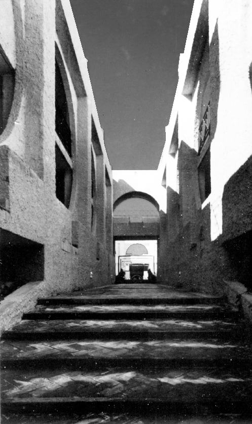 Vista di uno dei percorsi all'interno del villaggio