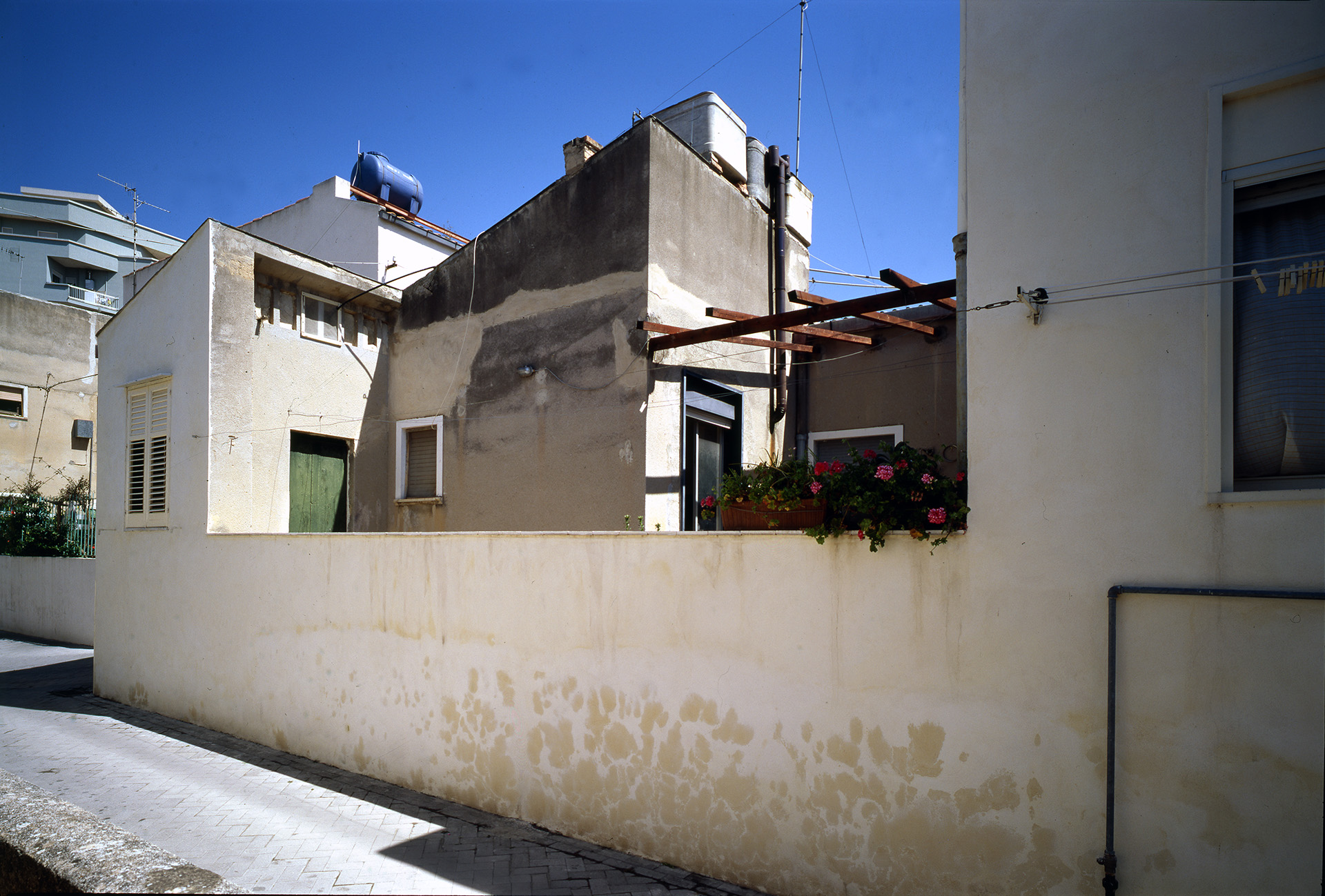 Spazio a corte delle case a schiera