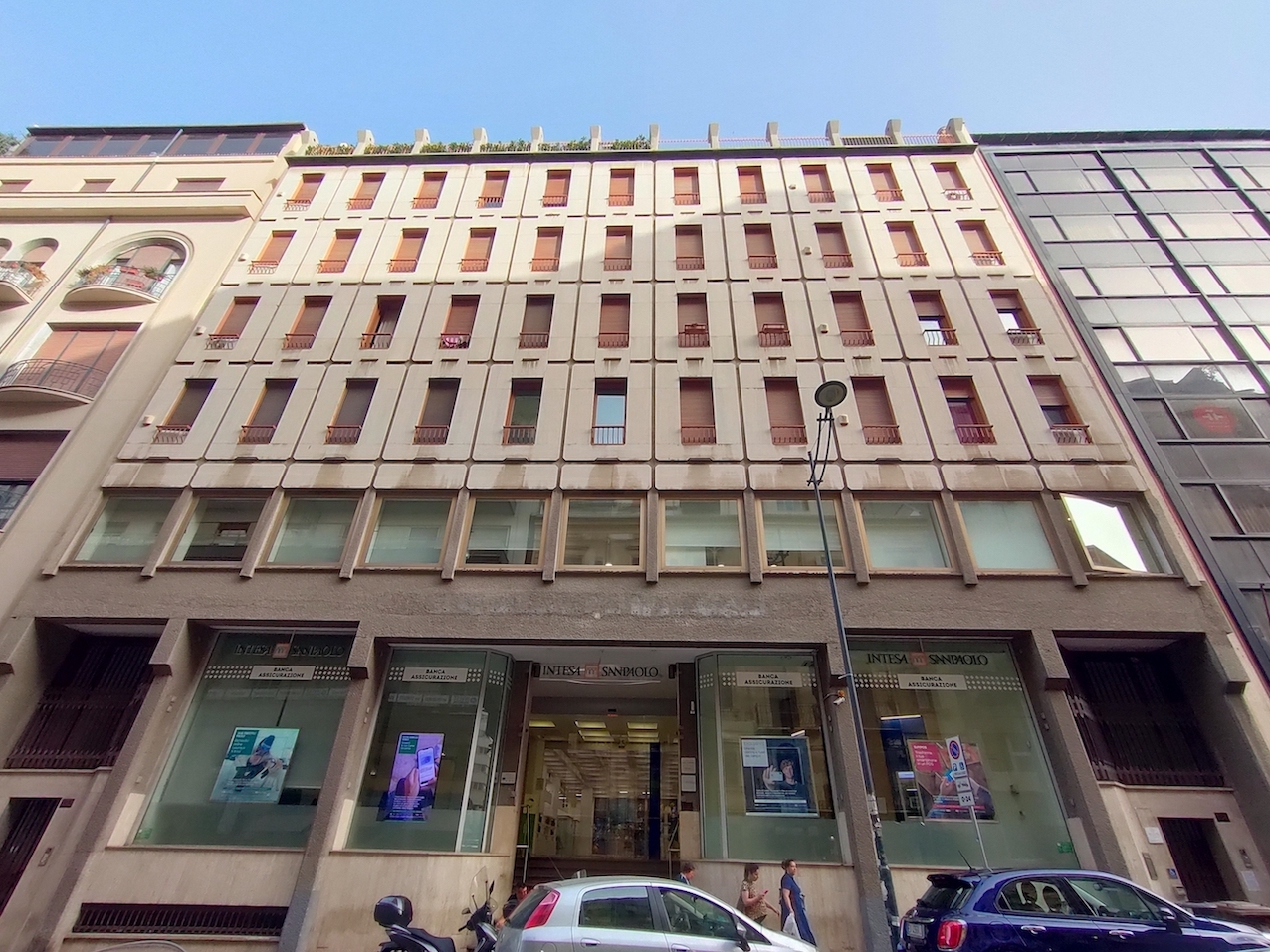 Prospetto principale su via Mariano Stabile