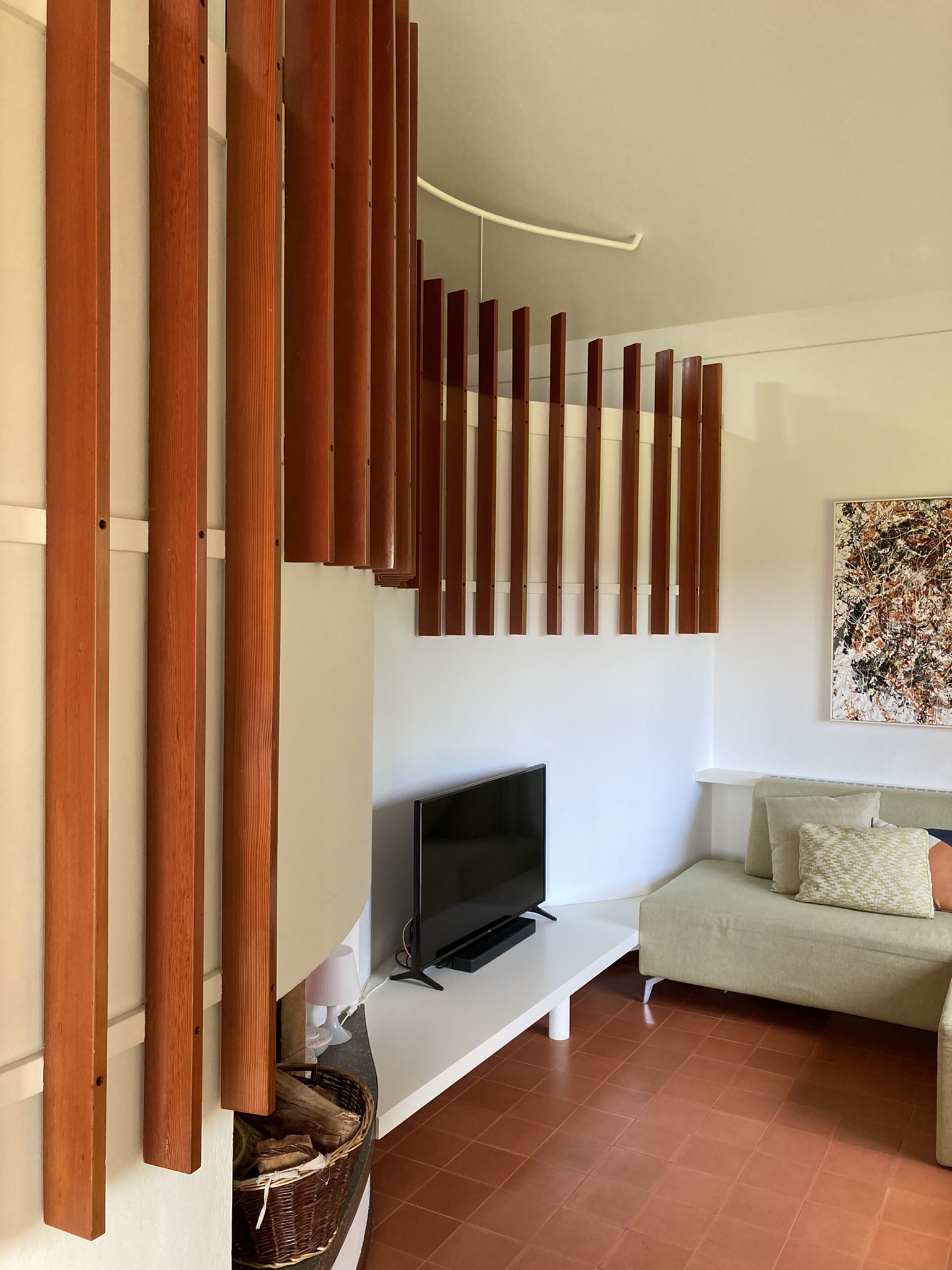 La parete curva e il soggiorno