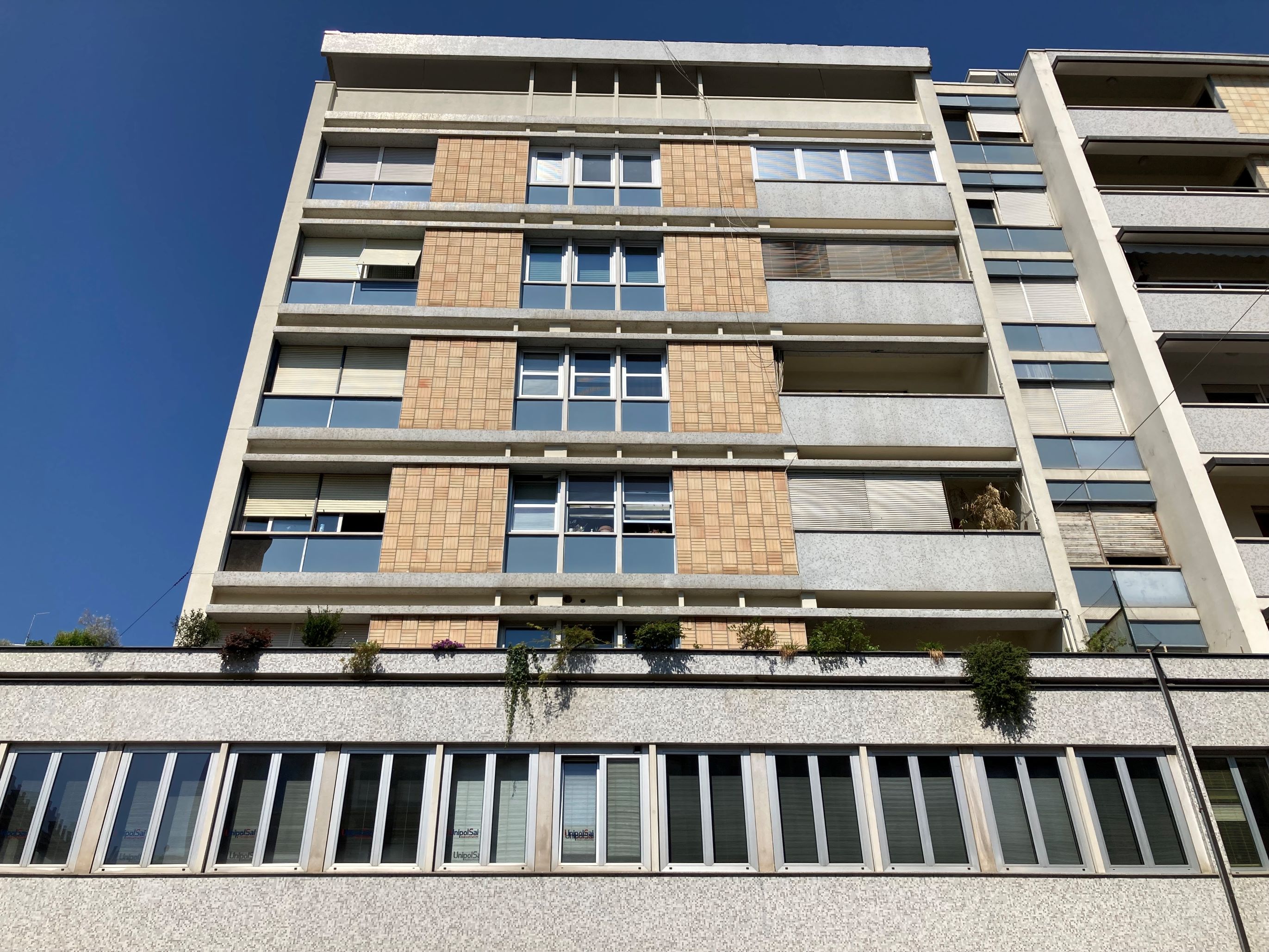 Particolare del fronte su largo San Giovanni