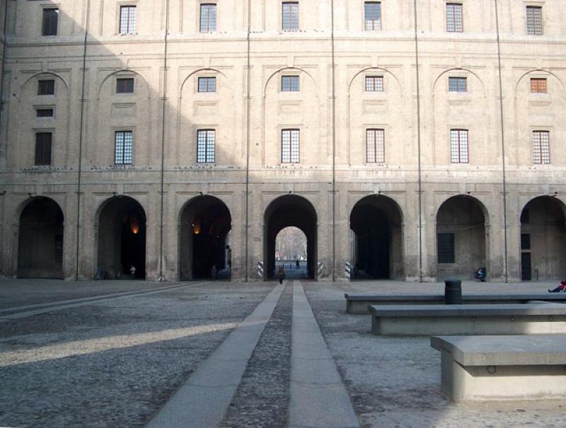 Vista del cortile di ingresso alle collezioni