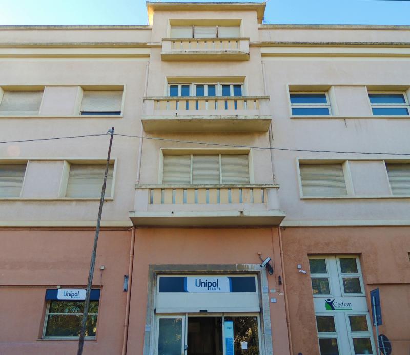 Casa Devoto _ particolare del prospetto