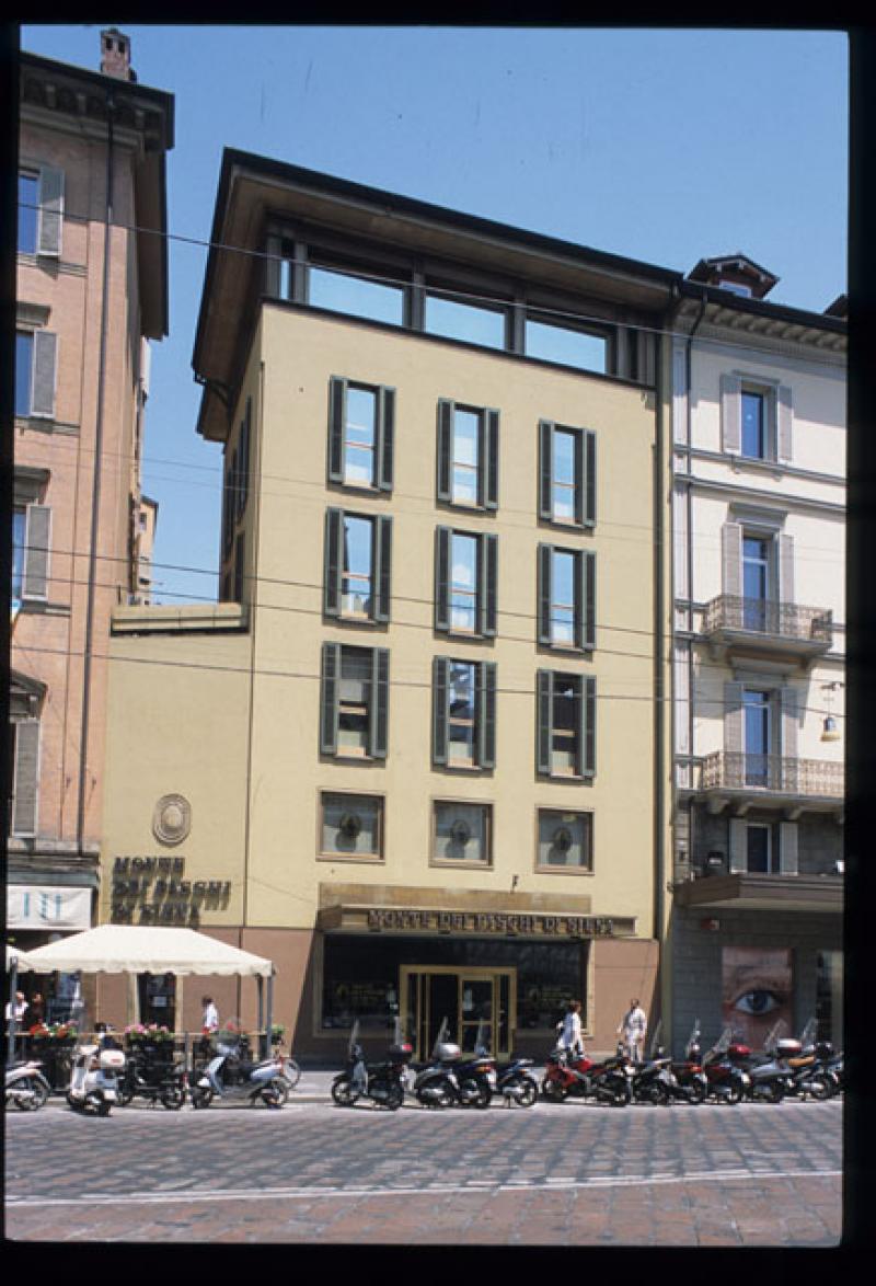 Vista dell’edifcio da via Rivvoli