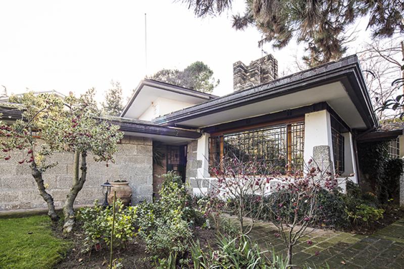 Veduta prospettica dell’ingresso alla villa