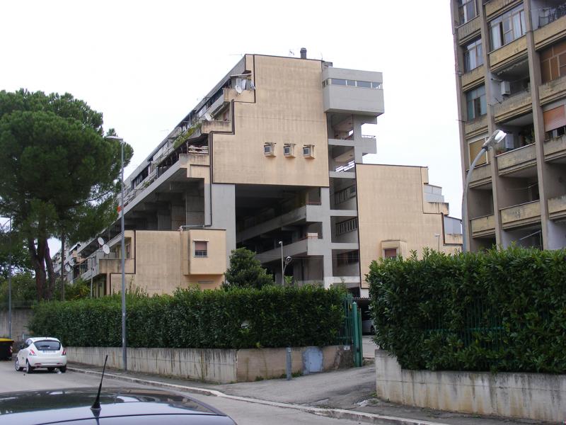 Particolare testata complesso