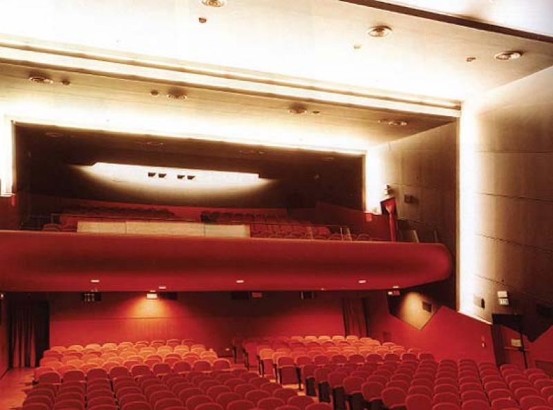 veduta dell'interno dal palco