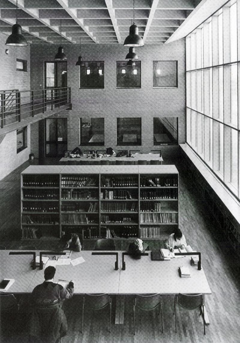 Veduta interna biblioteca